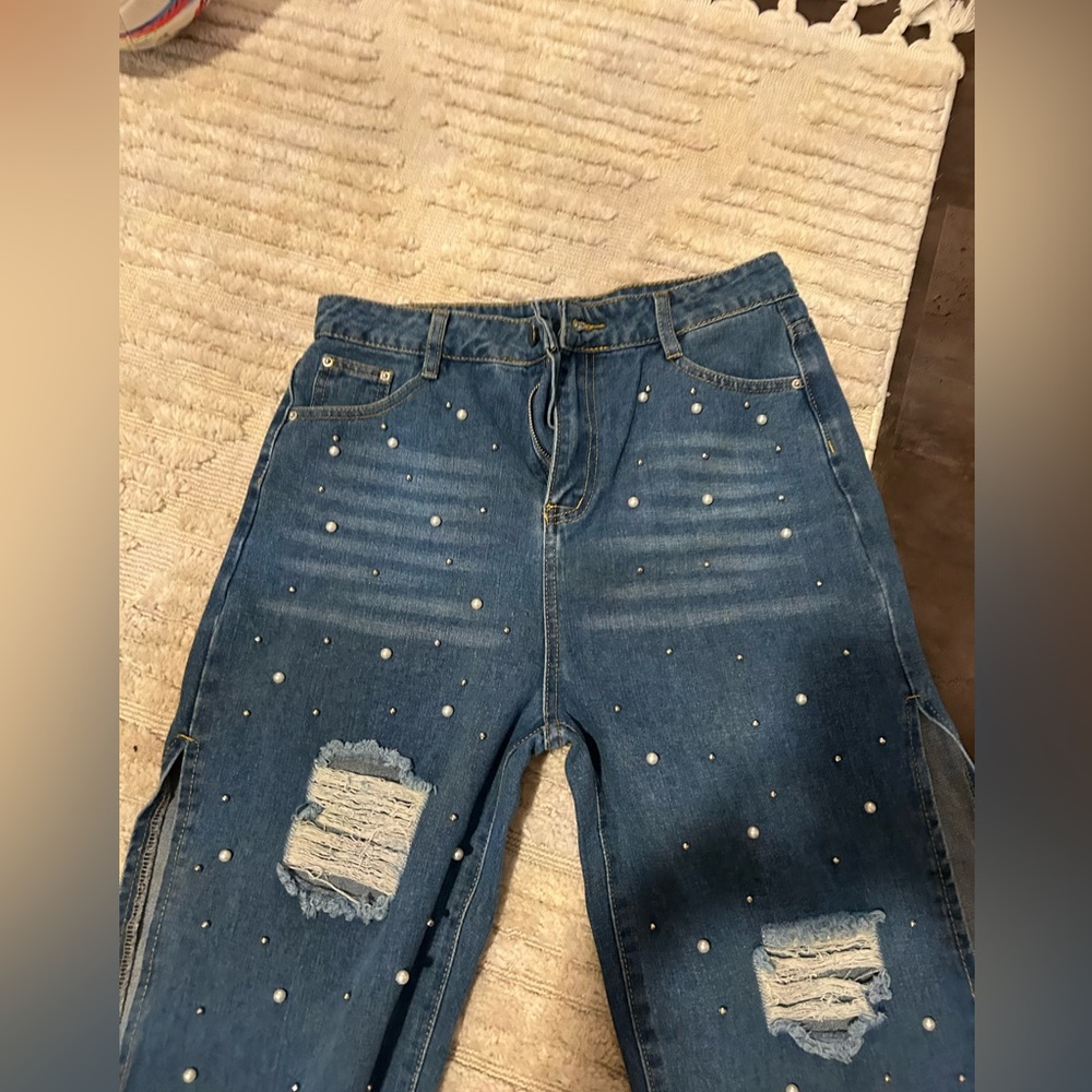 Fun and funky SHEIN jeans with Pearls